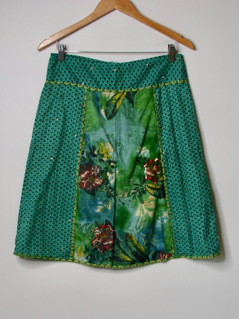 Green Floral Summer Skirt A-Line Sequins Beads Cotton Made in France Size Medium